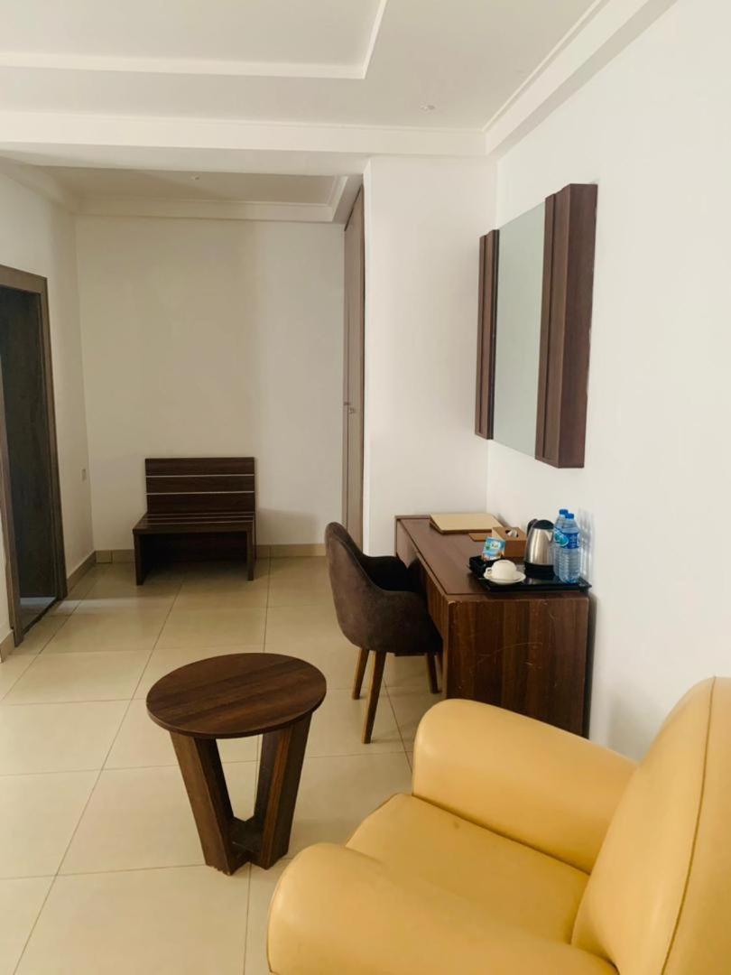 Swiss Pearl Continental Suite Wupa Exterior foto